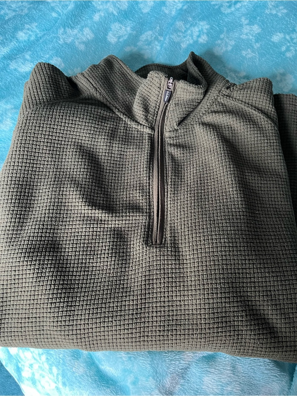 Men’s LL Bean waffle pullover shirt